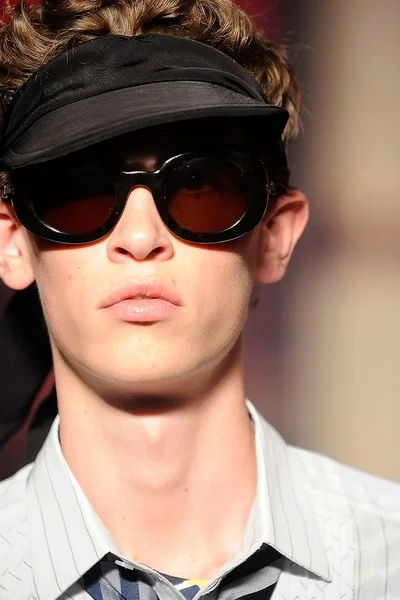 Look 14